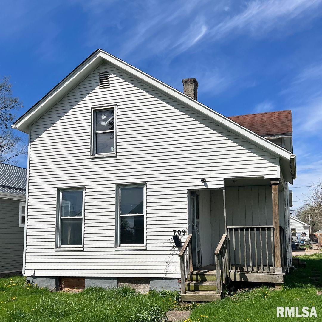 709 23rd St., East Moline, IL 61244
