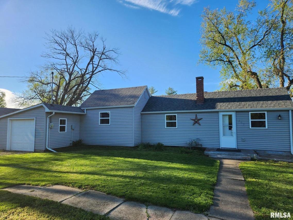 603 E Washington St., Augusta, IL 62311