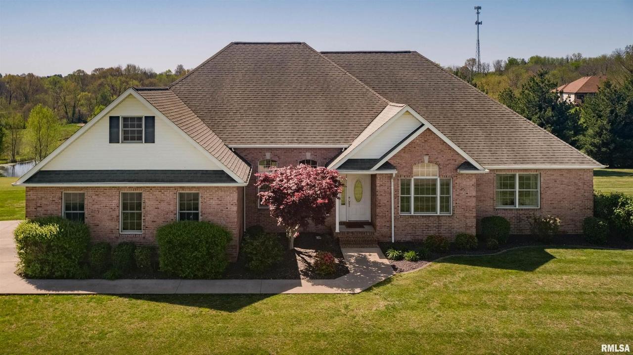 102 Bogey Ln., Makanda, IL 62958