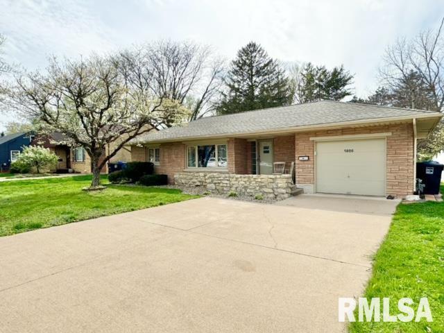 1805 36th St., Moline, IL 61265
