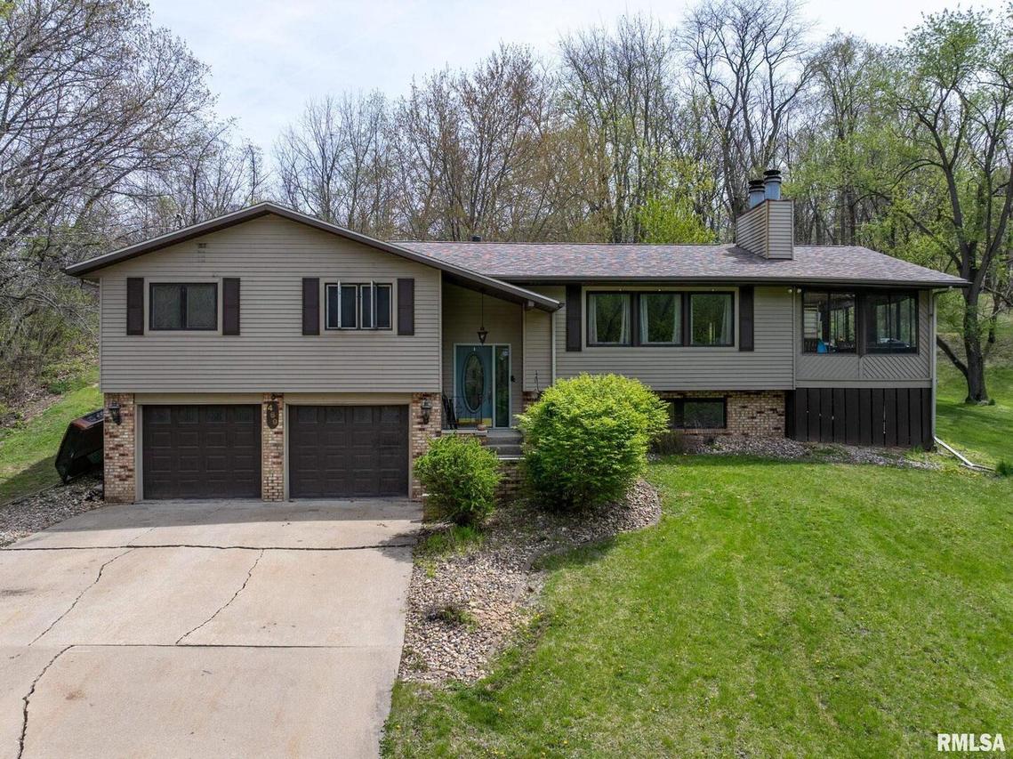 469 Ravine St., Port Byron, IL 61275