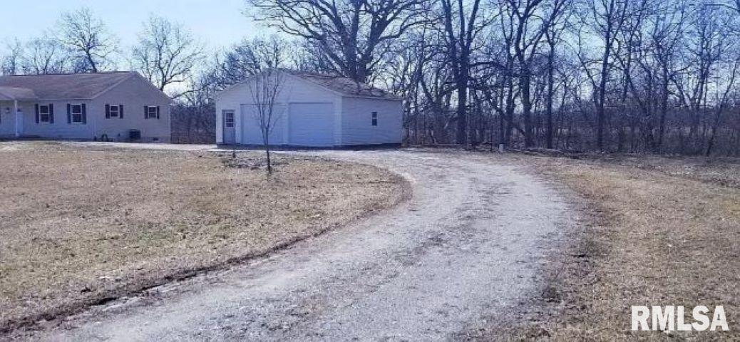 1402 250th St., Aledo, IL 61231