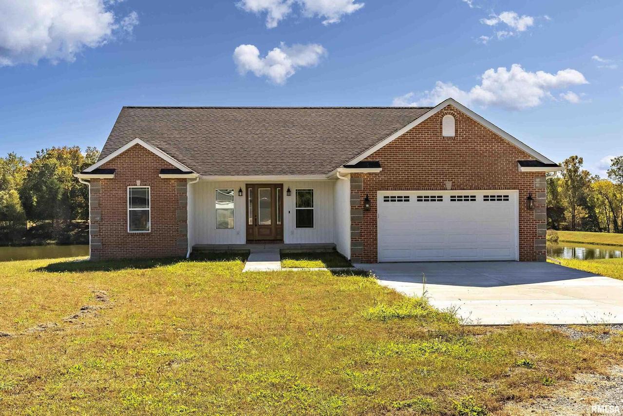 10 Misty Waters Point, Pittsburg, IL 62974