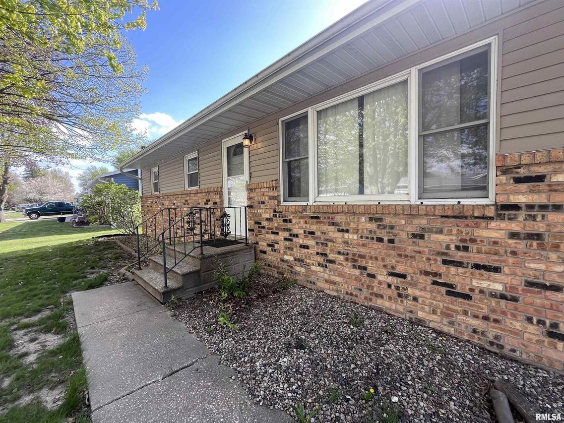 469 Wilshire Dr., Colona, IL 61241