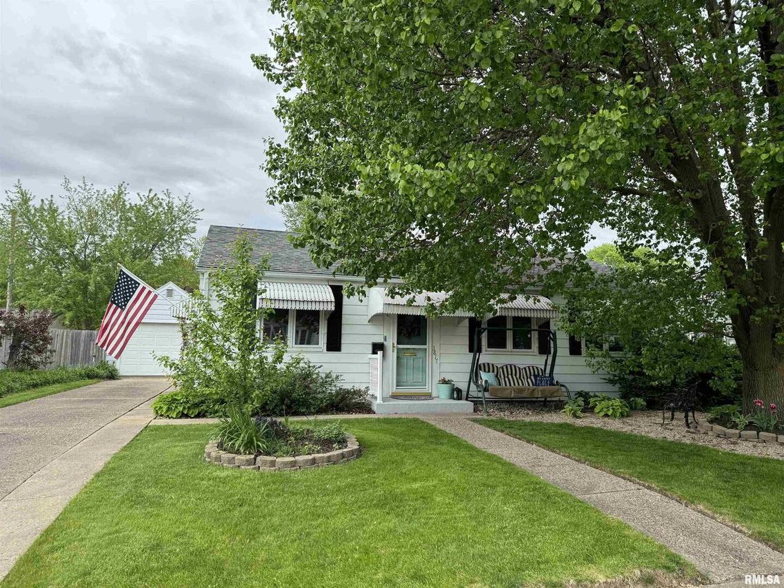 3817 10th Avenue Pl., Moline, IL 61265