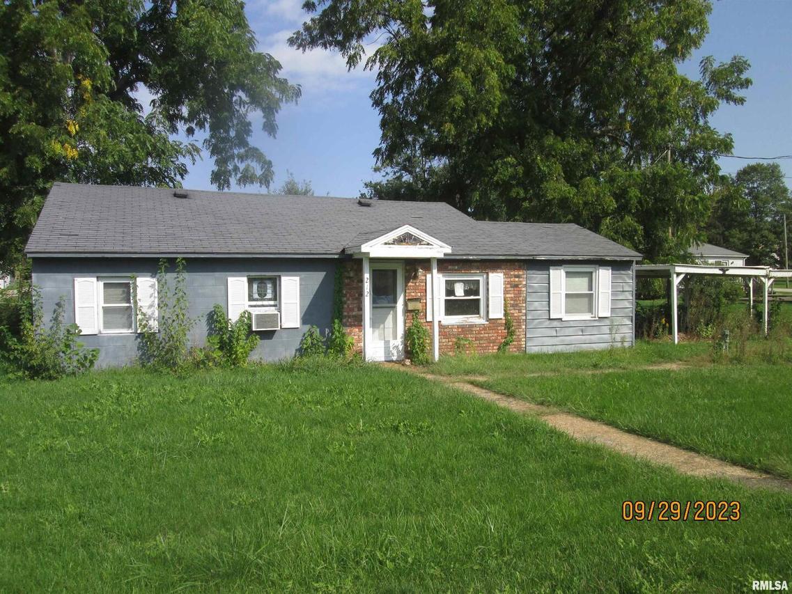 212 E 3rd St., Wyanet, IL 61379
