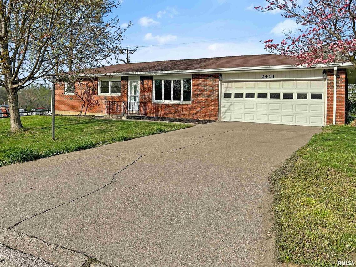 2401 Northridge Dr., Quincy, IL 62305
