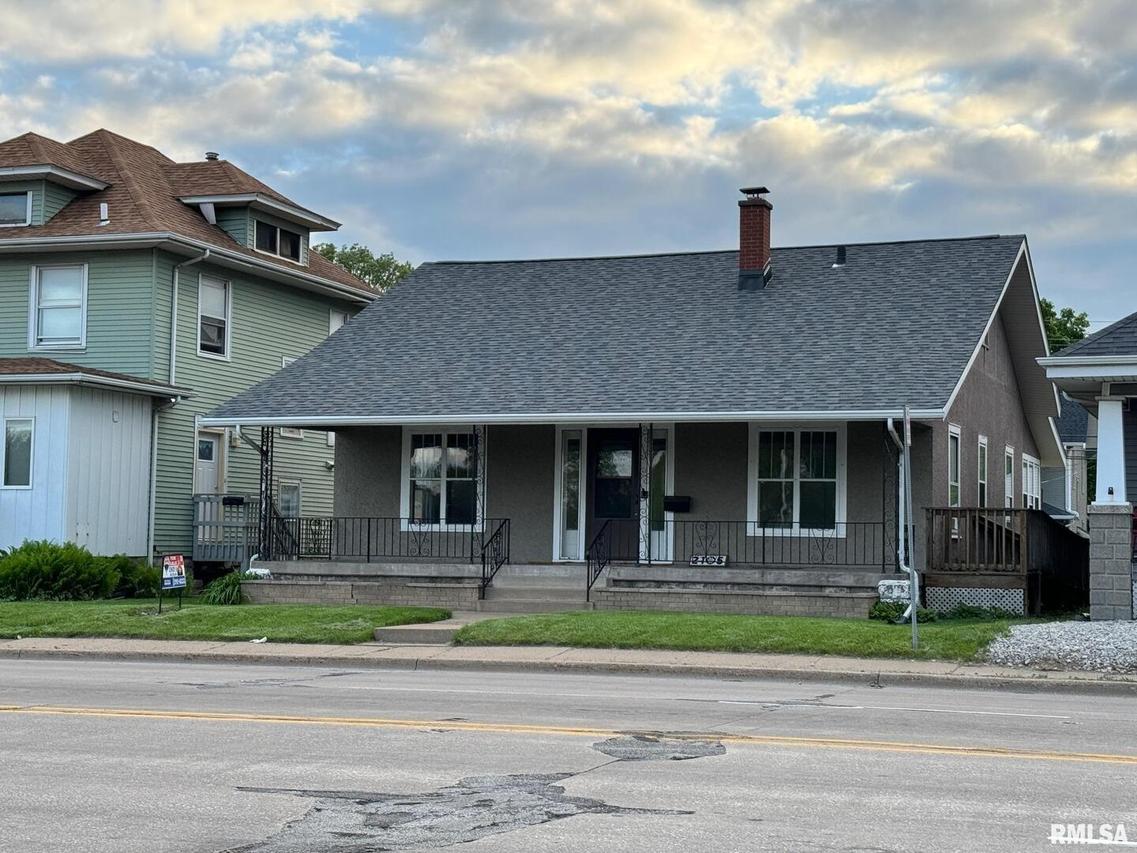 2105 16th St., Moline, IL 61265