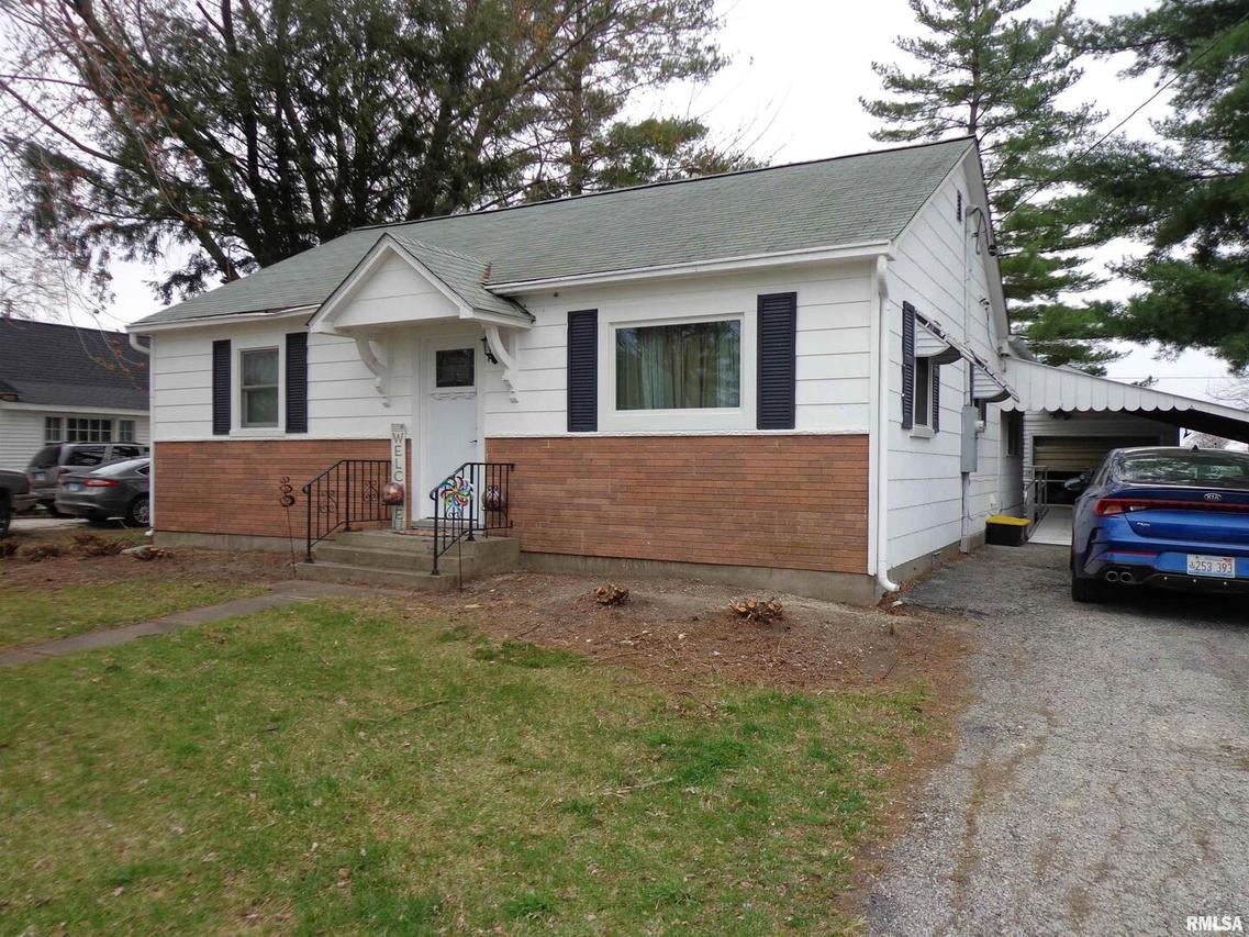 209 W Prairie St., Camp Point, IL 62320