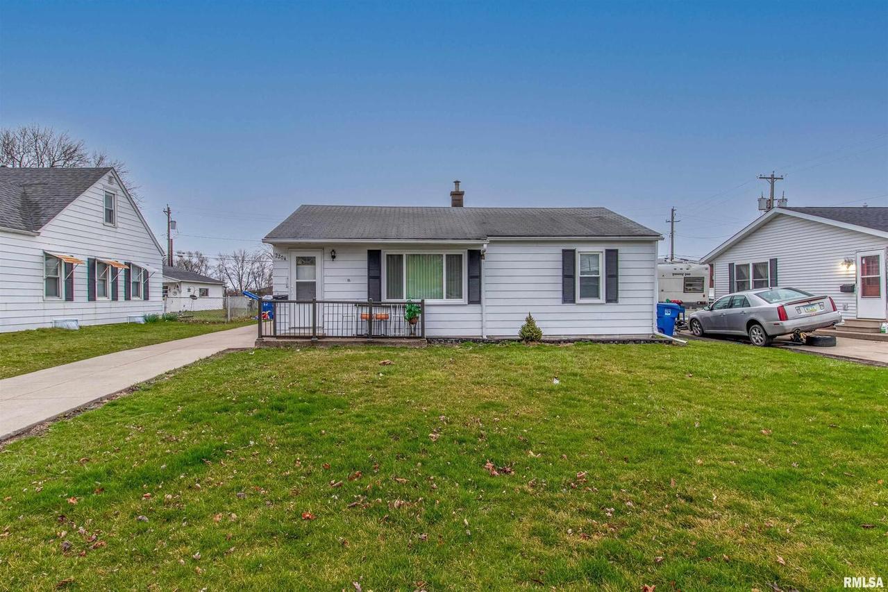 2204 46th St., Moline, IL 61265