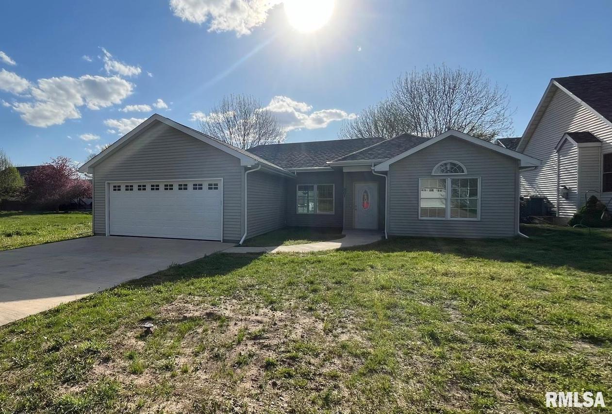 801 Chestnut Dr., Colona, IL 61241