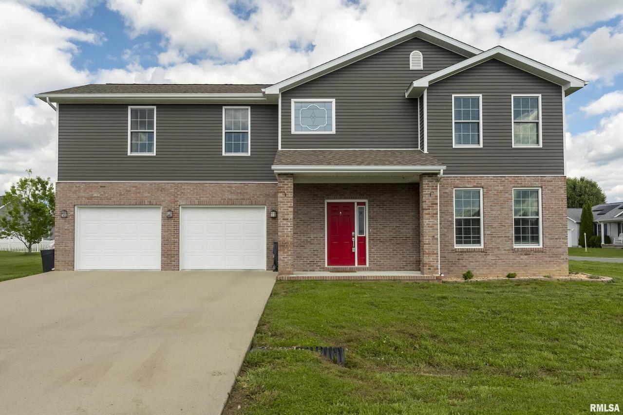 408 Prince Ln., Herrin, IL 62948