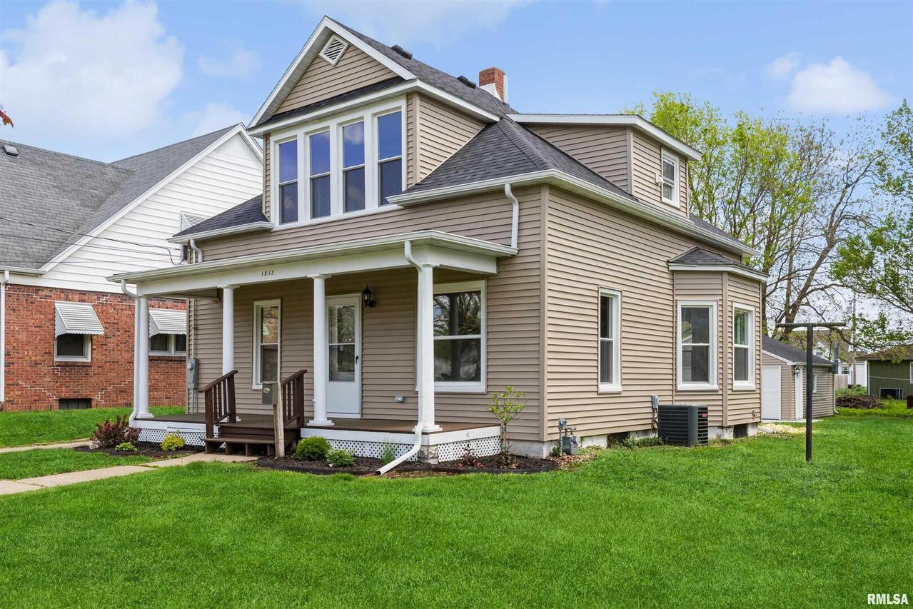 1817 27th St., Rock Island, IL 61201