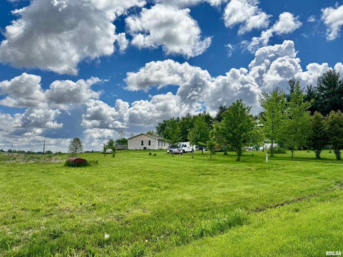 1391 300th St., Sherrard, IL 61281