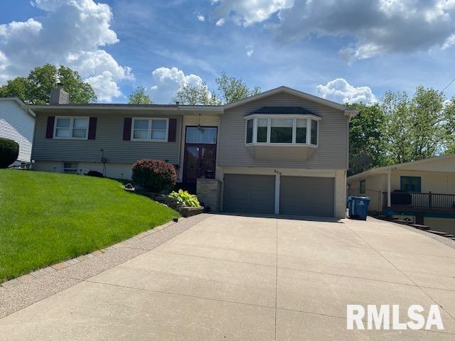 806 8th Ave., Silvis, IL 61282