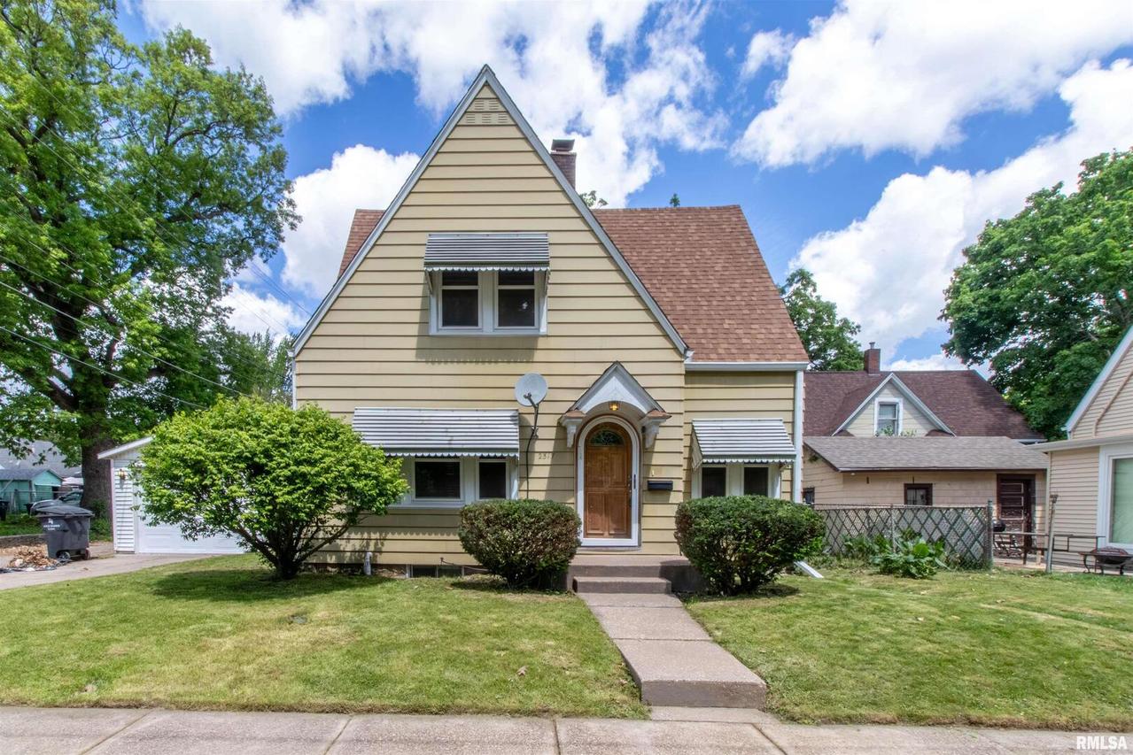 2517 16th Ave., Rock Island, IL 61201