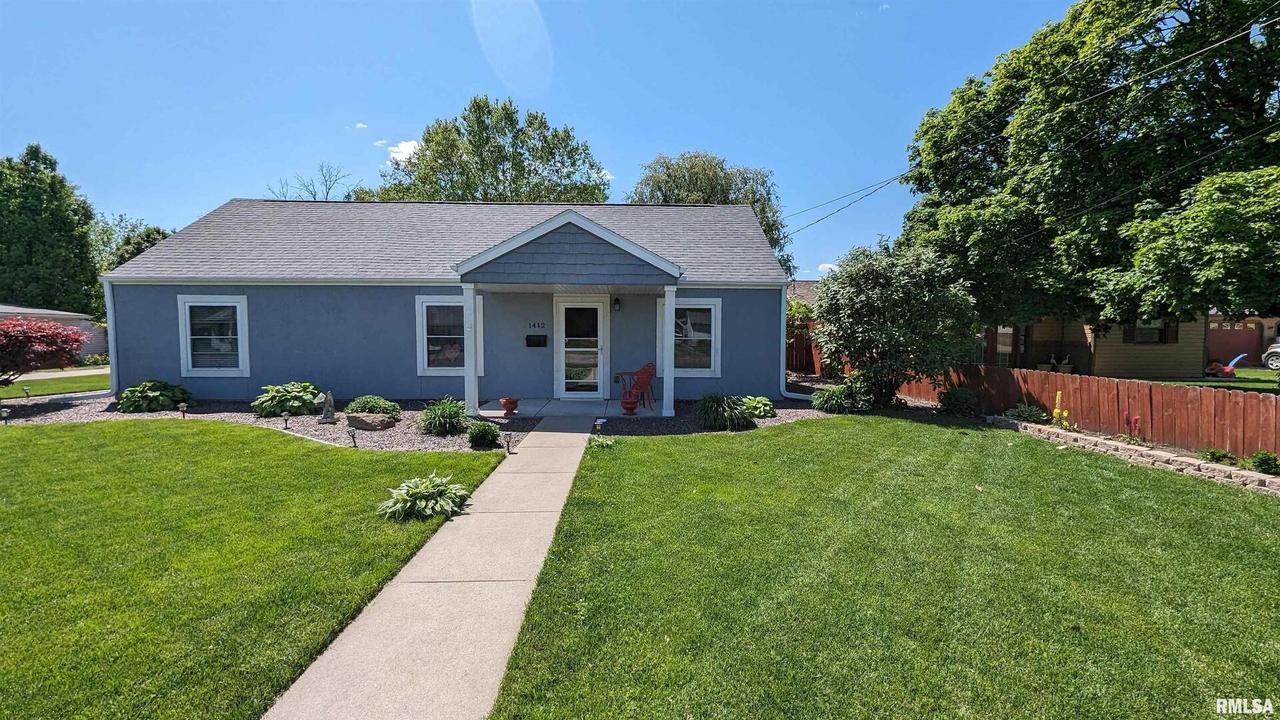 1412 Maple Ave., Galesburg, IL 61401