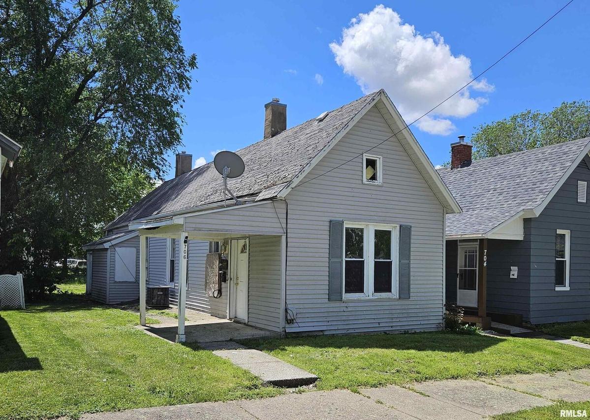 706 Cedar St., Quincy, IL 62301