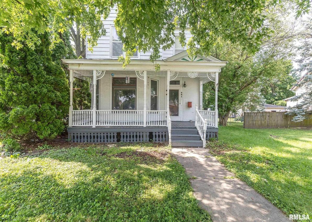 401 W Court St., Cambridge, IL 61238