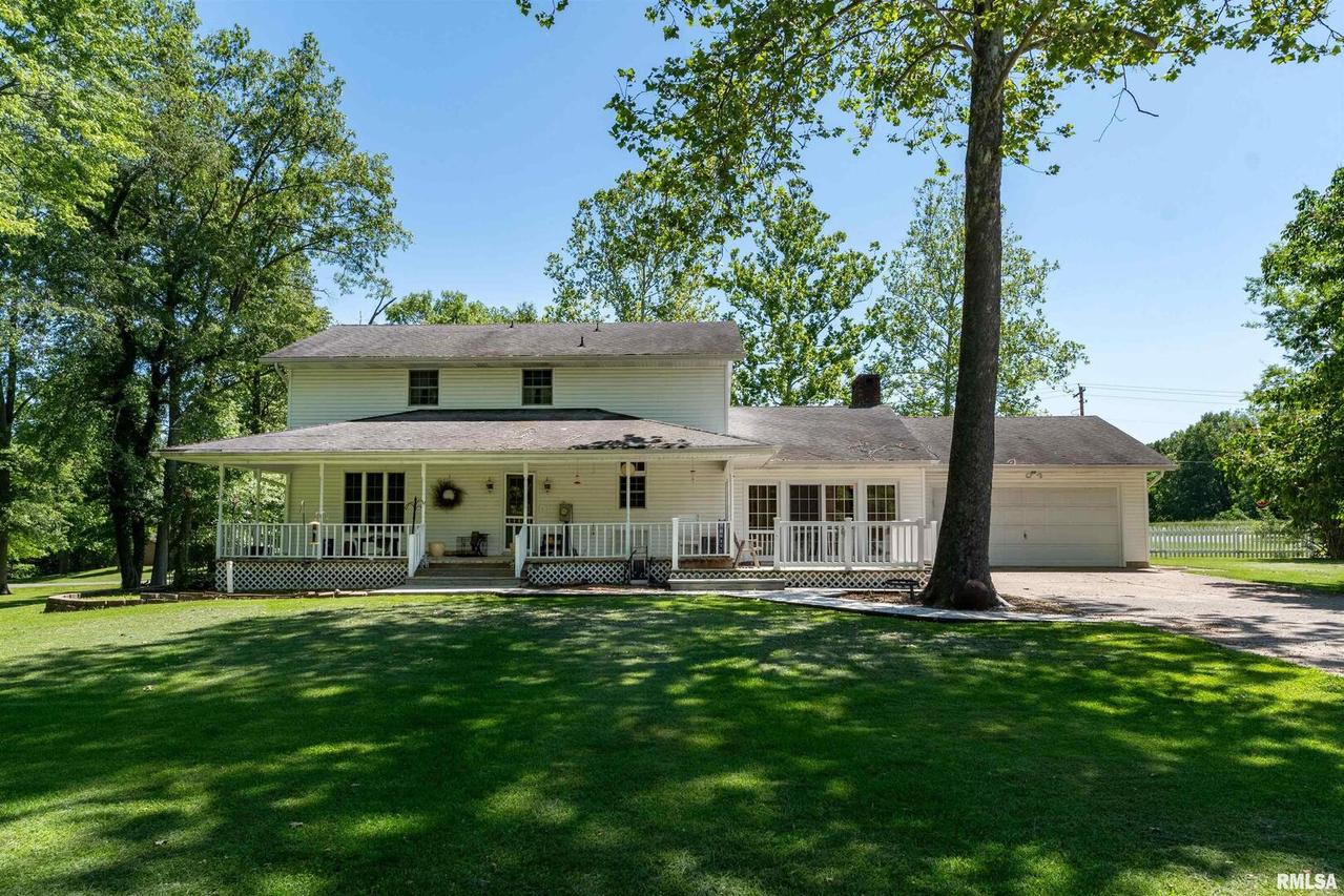 9793 Stuyvesant St., Benton, IL 62812