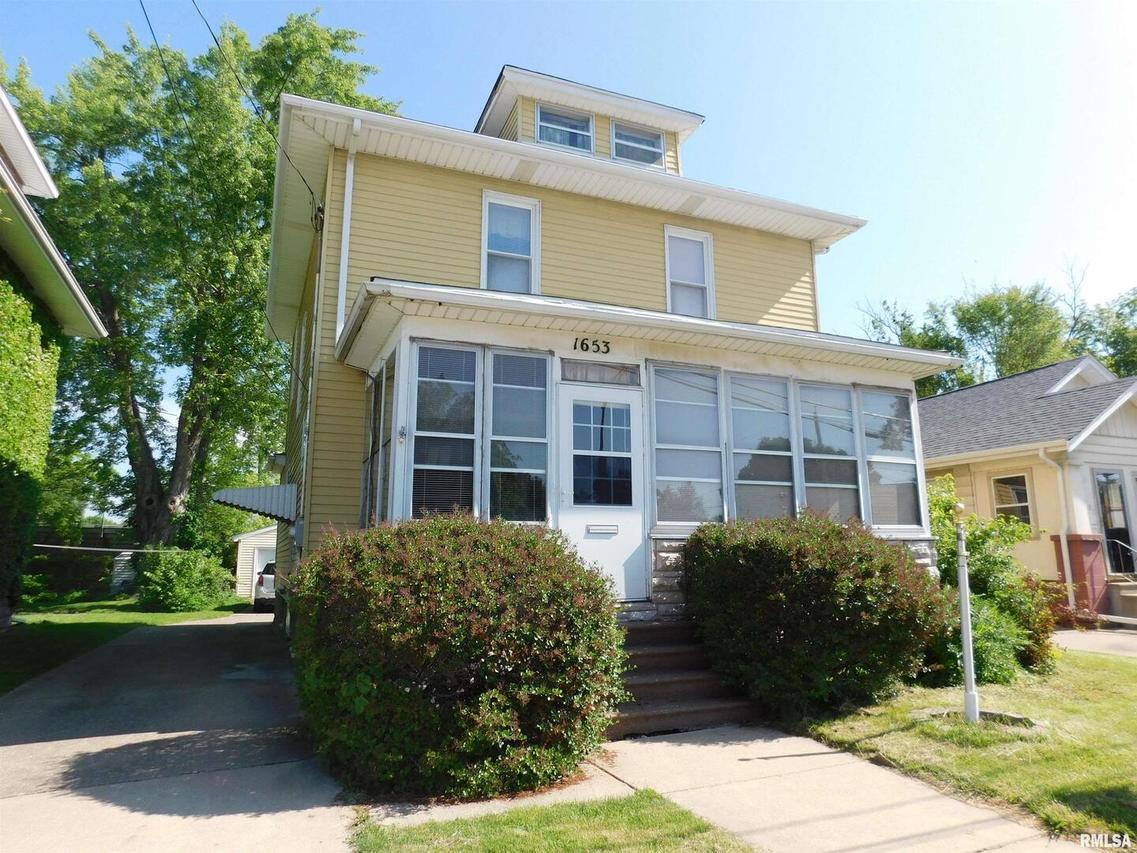 1653 Avenue Of The Cities, Moline, IL 61265