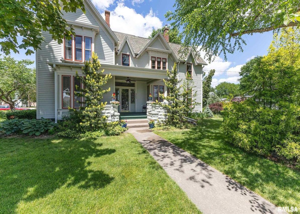 305 E Park St., Geneseo, IL 61254
