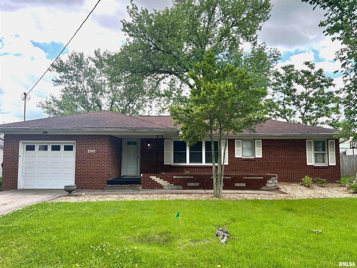1502 N State St., Marion, IL 62959