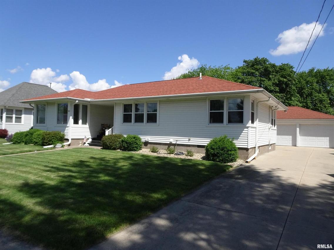302 W Williams St., Atkinson, IL 61235