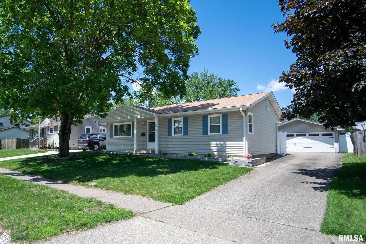 4819 51st Ave., Moline, IL 61265