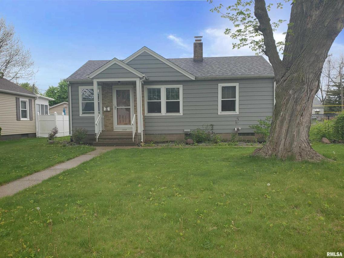 2955 8th St., Moline, IL 61265
