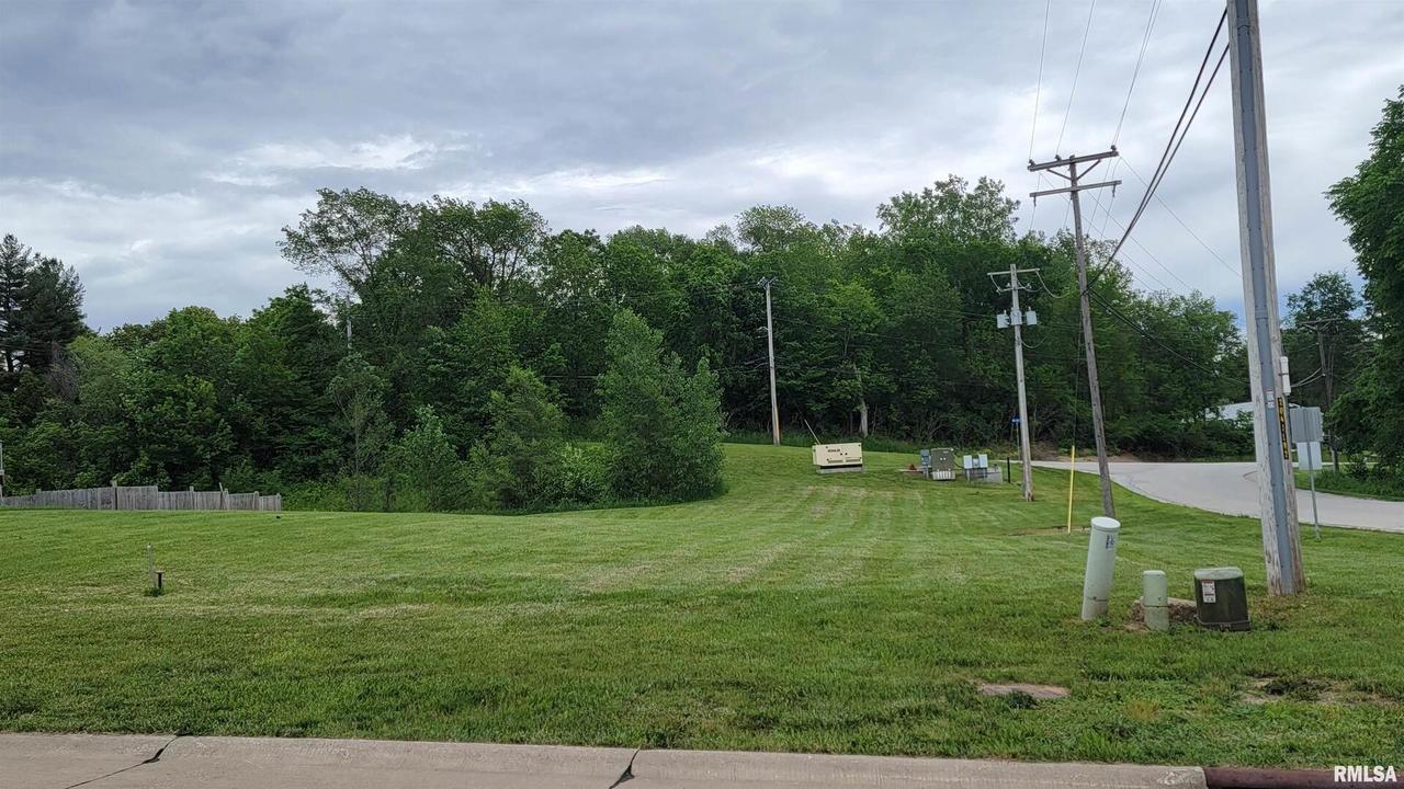 1815 E 6th St. #A, Coal Valley, IL 61240