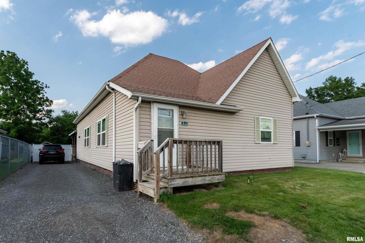 511 E Herrin St., Herrin, IL 62948