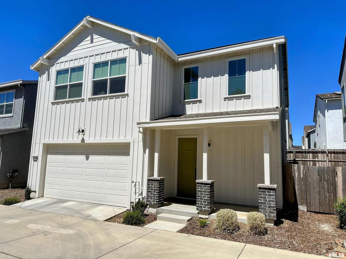 Parkside Ct., Milan, IL 61264