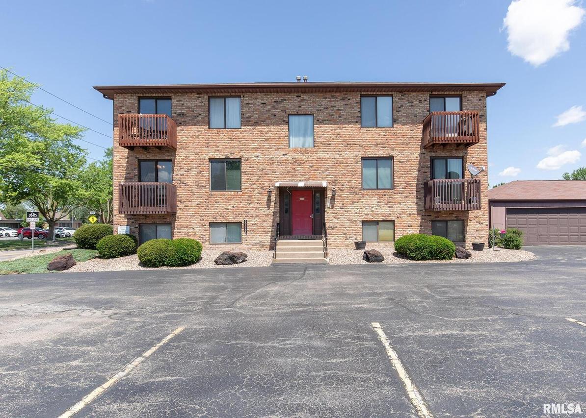 5307 19th Ave., Moline, IL 61265