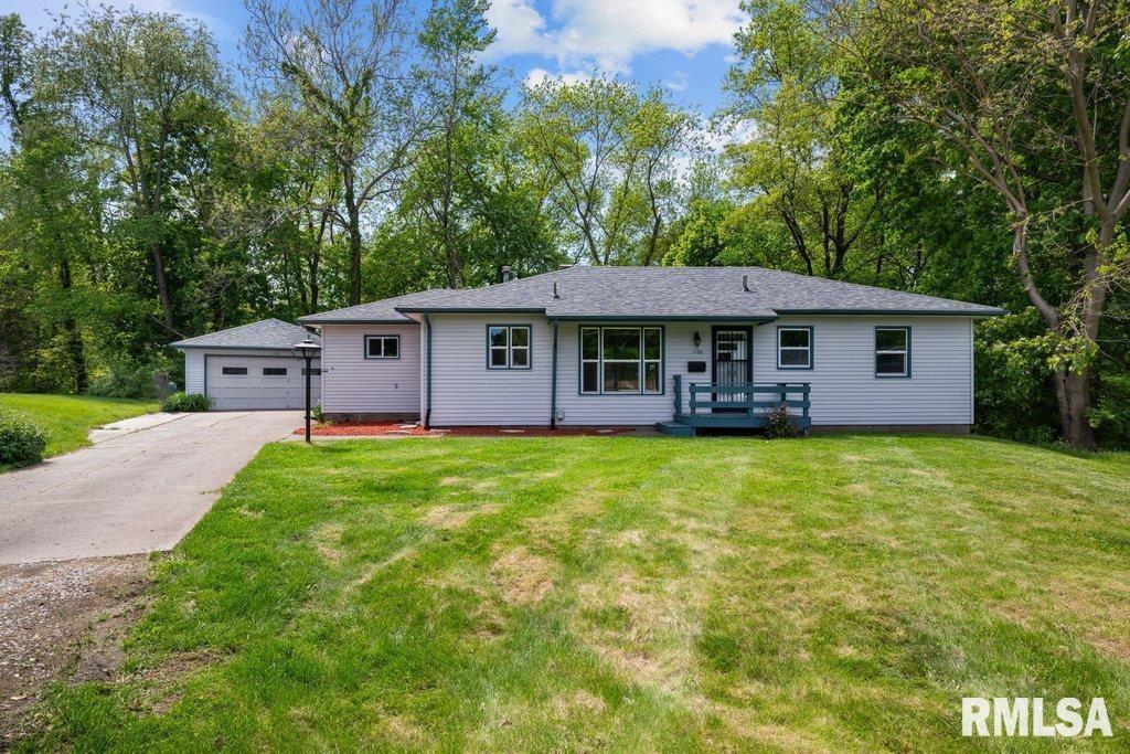 1100 34th Avenue Ct., East Moline, IL 61244