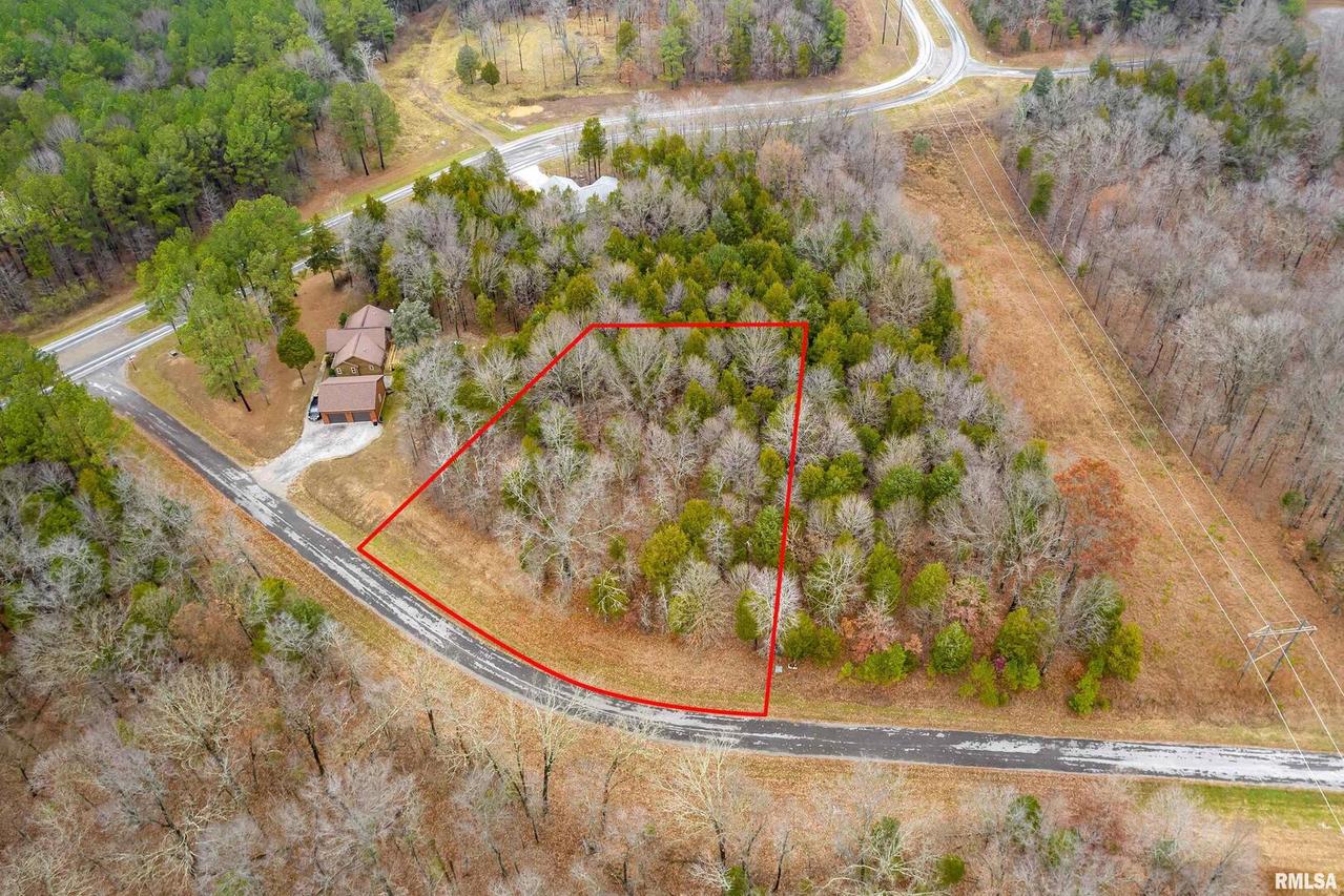 45 Pecan Pl., Goreville, IL 62939