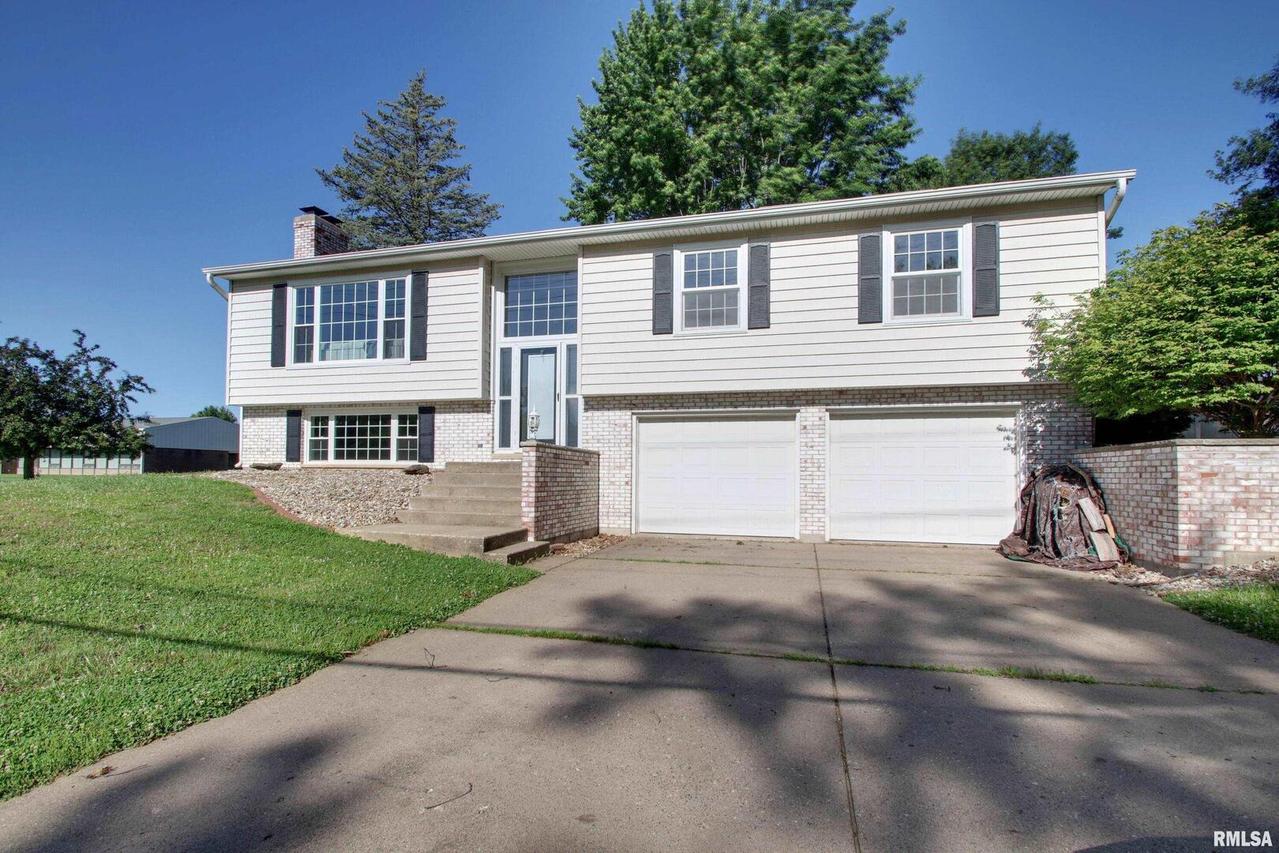 1926 S 24th St., Quincy, IL 62301