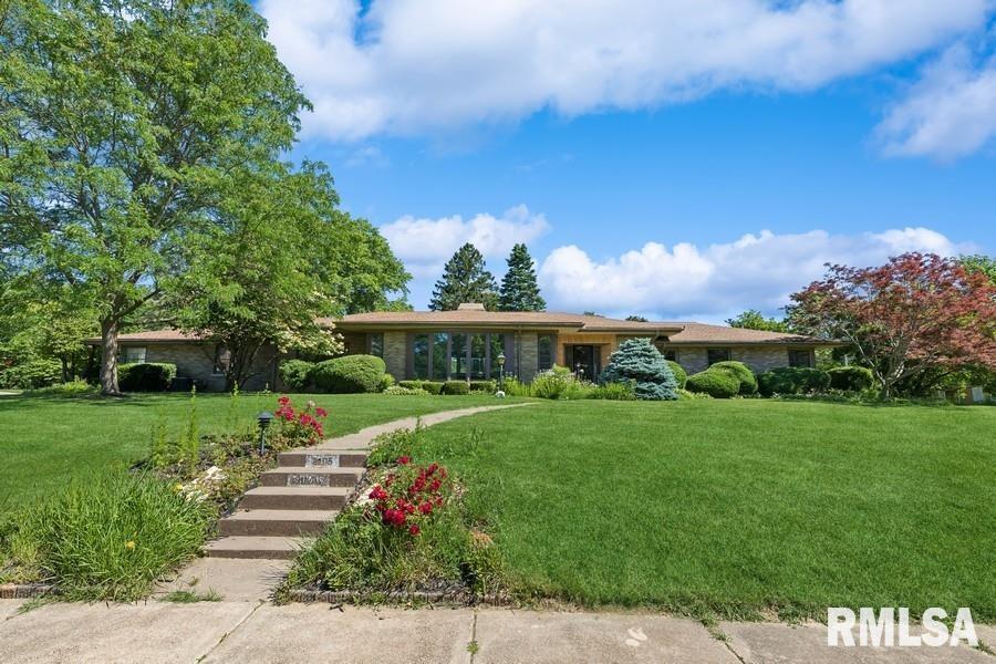 2105 19th Ave., Rock Island, IL 61201