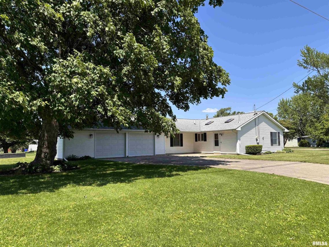 349 Emmons Ave., Kewanee, IL 61443