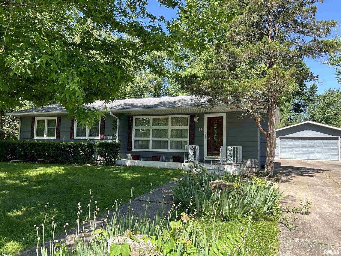 9 Westwood Ln., Murphysboro, IL 62966
