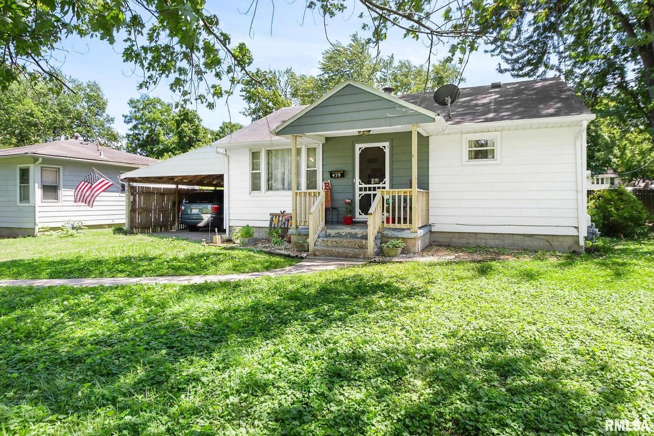 439 E Winters Ave., Duquoin, IL 62832