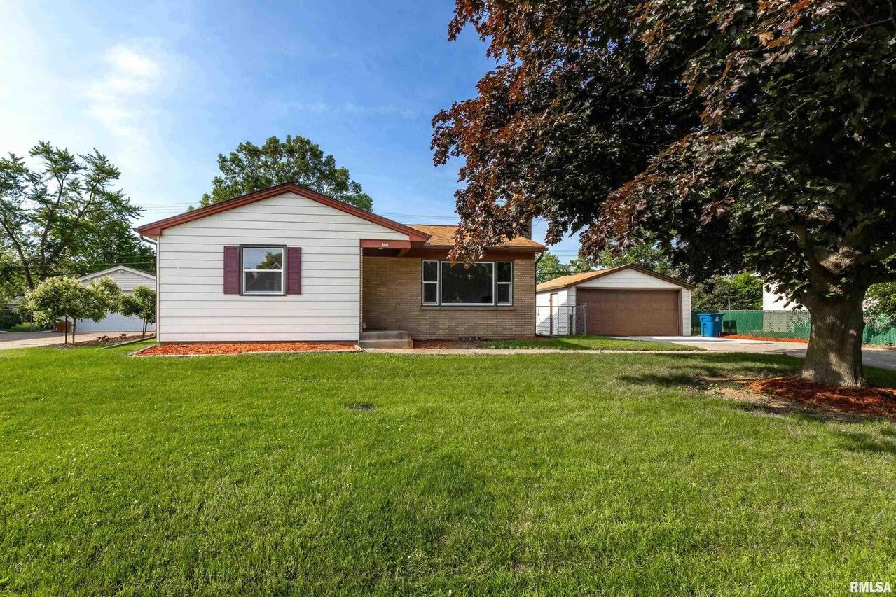 732 38th Ave., East Moline, IL 61244