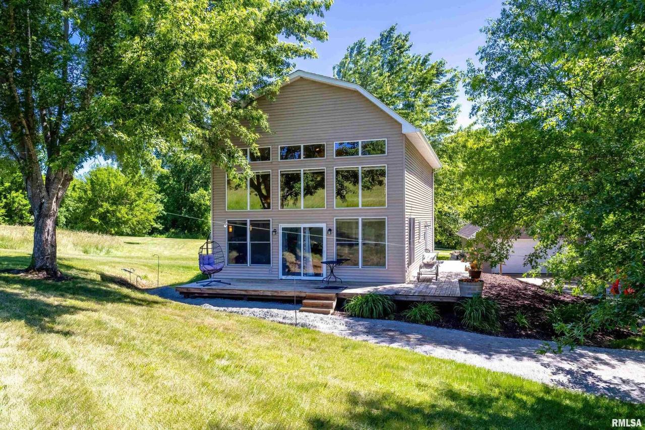 7525 120th Ave., Coal Valley, IL