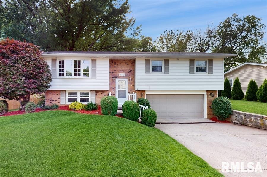 626 12th Ave., Hampton, IL 61256