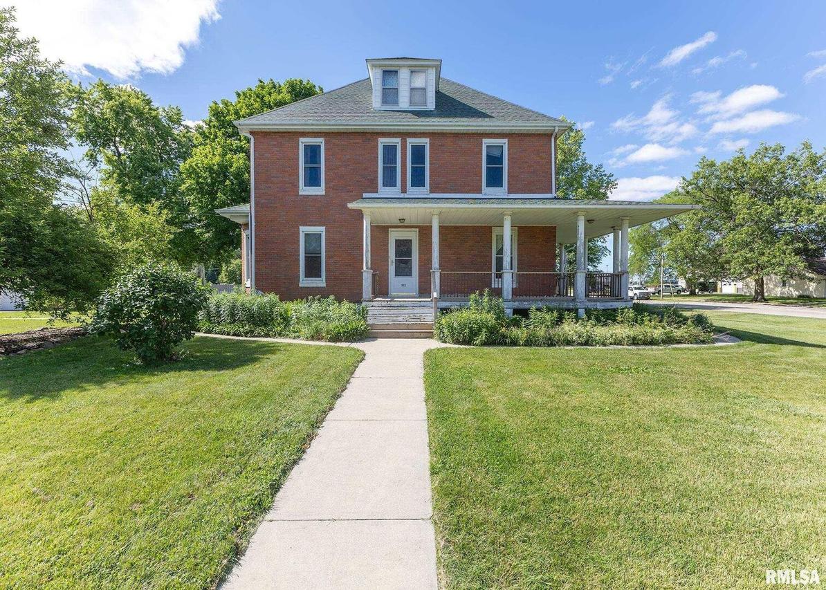 103 W Williams St., Atkinson, IL 61235