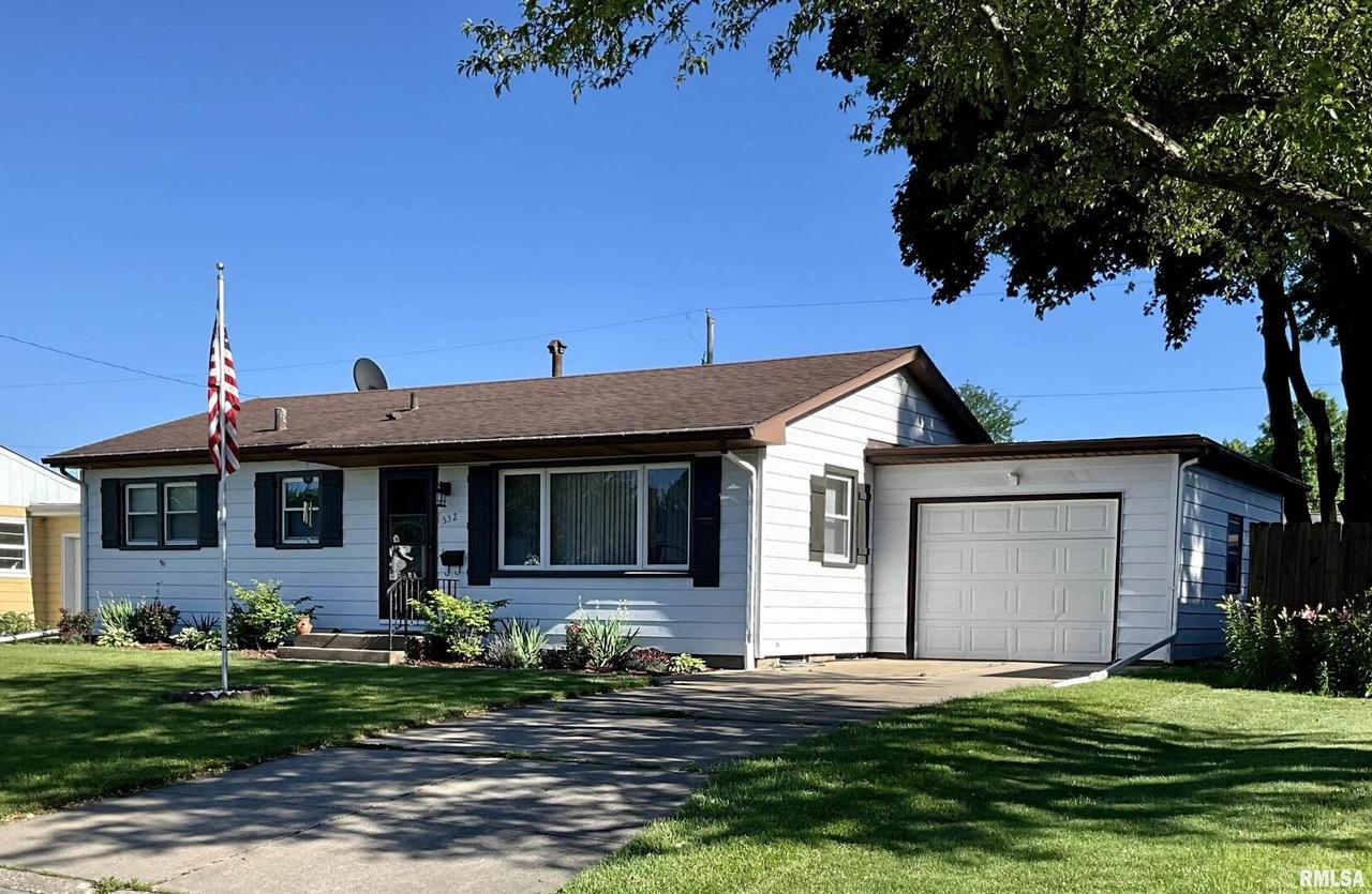 552 29th Ave., East Moline, IL 61244