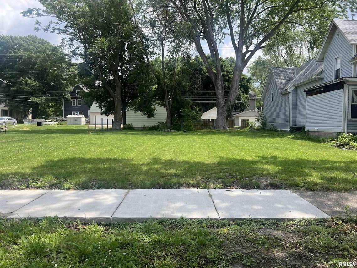 843 22nd St., Rock Island, IL 61201