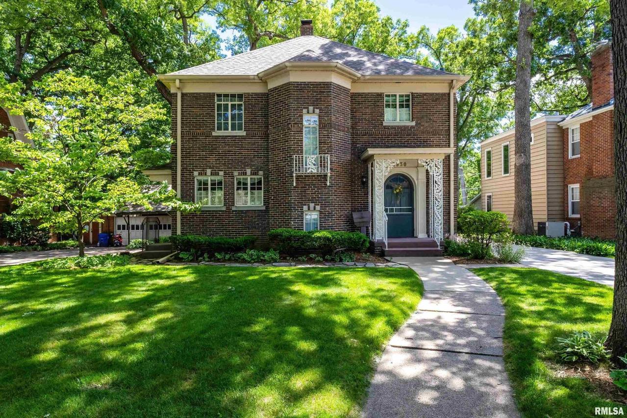 2930 16th Ave., Moline, IL 61265