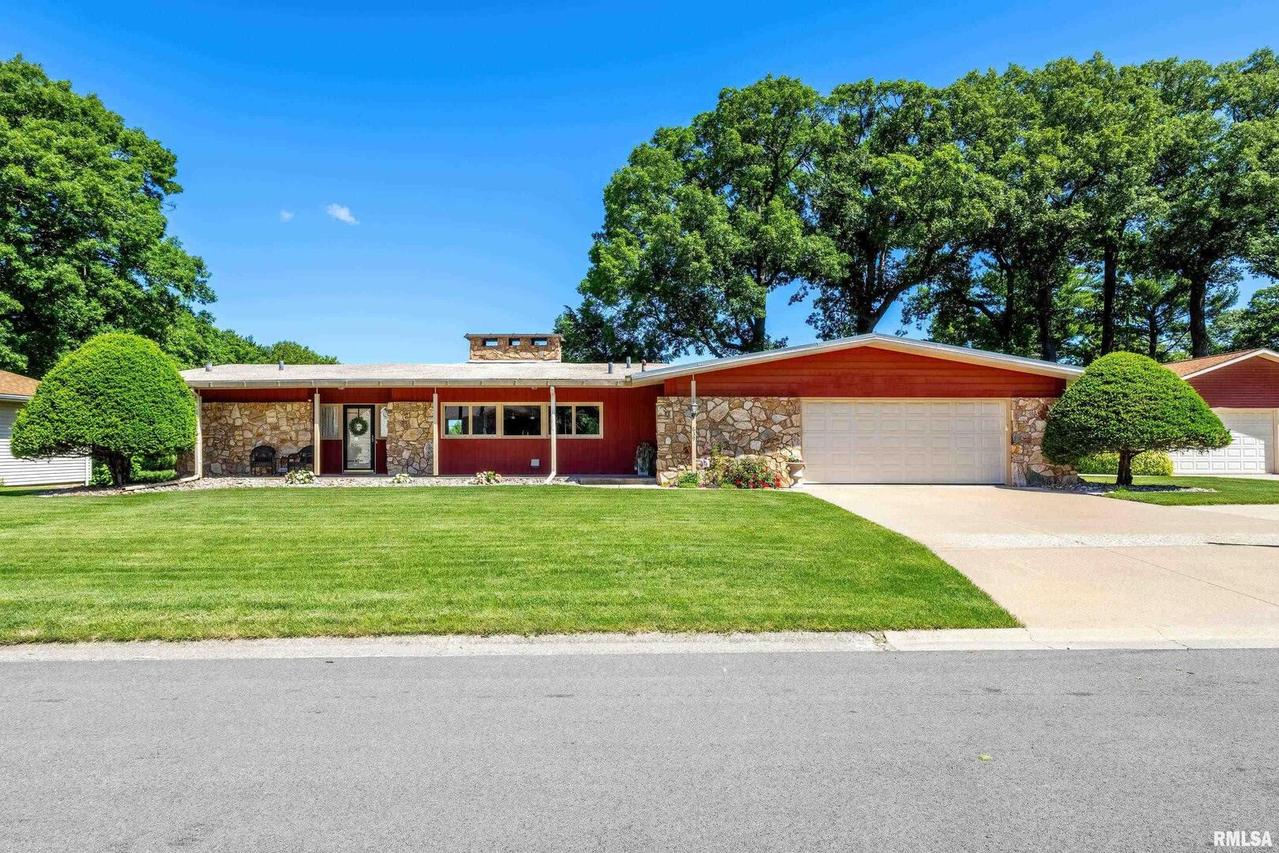 639 20th Avenue Ct., East Moline, IL 61244