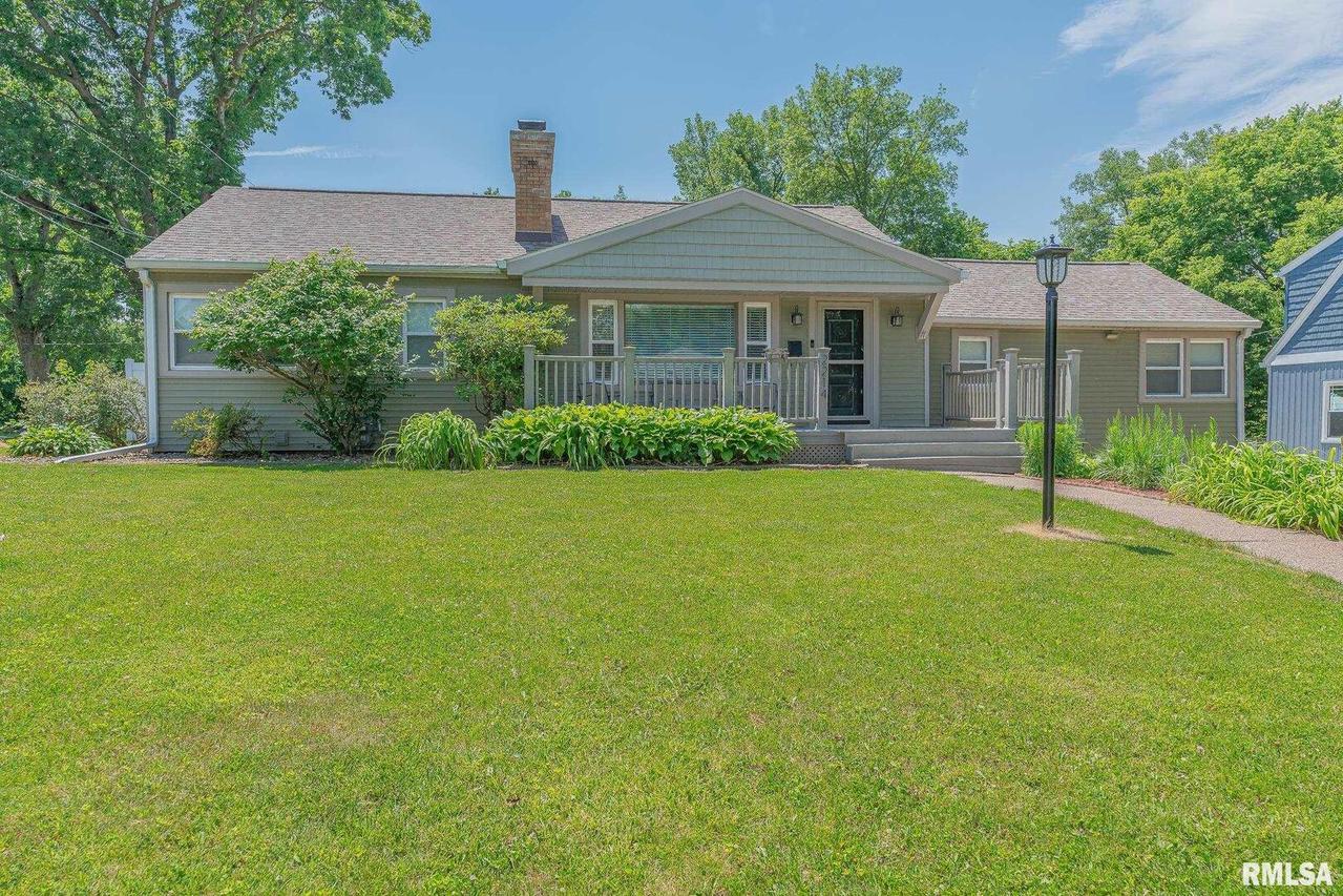 2214 22 1/2 Ave., Rock Island, IL